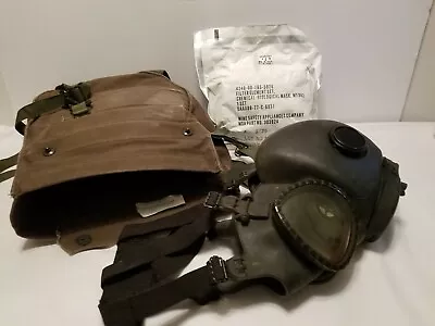 U.S. Military Vintage Gas Mask & Carry Bag Vintage Pack Of Filters Size Small • $85.90