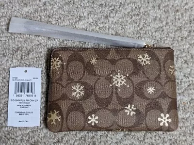 NWT COACH Small Corner Zip Wristlet With Signature Khaki  Snowflake ❄️❄️❄️ • $47.99