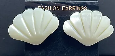 Mop Mother Of Pearl Seashell Figure Pierced Earrings  • $19.99
