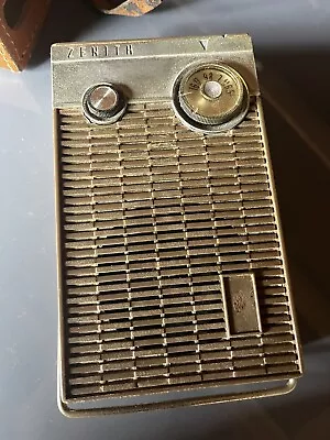 Vintage Zenith Royal 275 Transistor Radio 1959 • $0.99