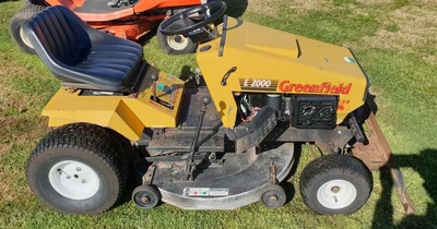 $2600 • Buy Greenfield 34  Ride On Mower