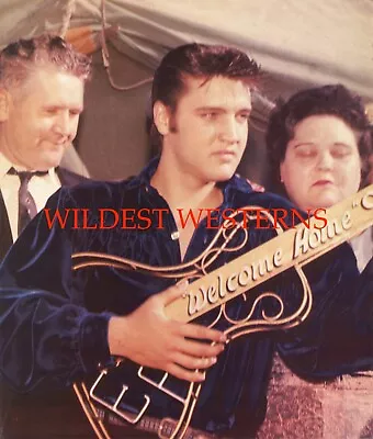 ELVIS PRESLEY With Mom & Dad Gladys & Vernon CANDID PHOTO Rare GUITAR • $49.95