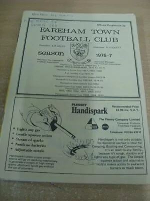 04/09/1976 Fareham Town V Swaythling  (folded Team Changes Writing On Front). • £3.99