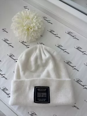 H&M White Beanie Hat  • $7.99