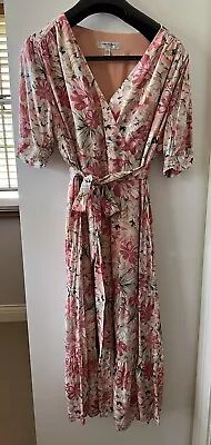 $55 • Buy Forever New Curve Elisa Midi Dress Size 14 - 16 Coral Crush Tropical
