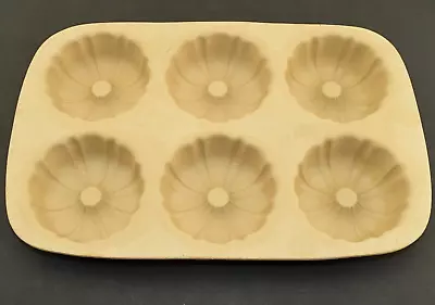 $33.88 • Buy Pampered Chef Family Heritage Classics Stoneware 6 Mini Fluted Bundt Pan 060305