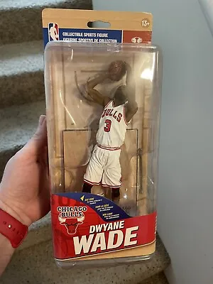 Chicago Bulls Dwayne Wade NBA Series 30 152/500 Chase Collector Level Gold • $41.99