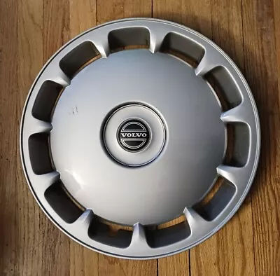 Volvo 16 Inch Hubcap Wheel Cover 9173710 OEM • $39.95