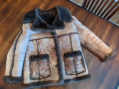 VINTAGE MARLBORO MAN SHEEPSKIN SHEARLING COAT Deerskin Trading Post Suede Unisex • $80