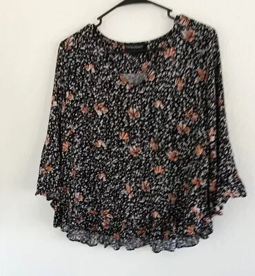 Cynthia Rowley Black White Floral Print V Neck 3/4 Ruffle Sleeves Top Size Large • $8.97