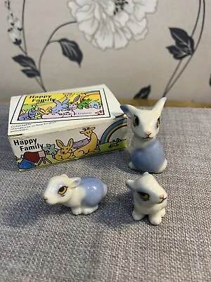 Wade Whimsie Happy Family Rabbits Boxed Great Condition • £25