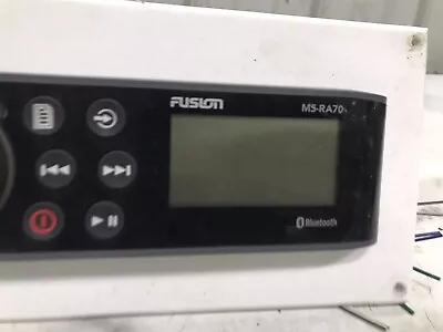 06 Maxum 240 SD Boat Fusion MS-RS70 Radio Deck • $100