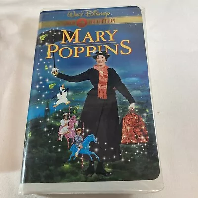 Mary Poppins (VHS 2000 Gold Collection Edition) • $12.60
