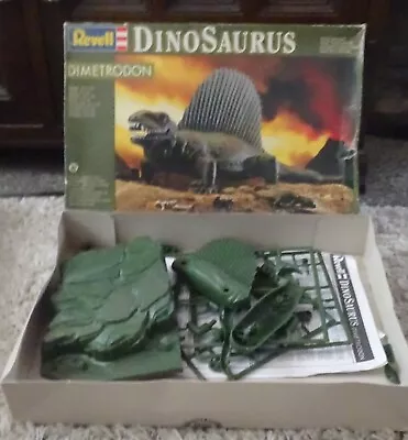 Revell 6473   Sailback  Dimetrodon Snap  Unused But Open 1:13 Dinosaur Model ￼￼ • $12.45