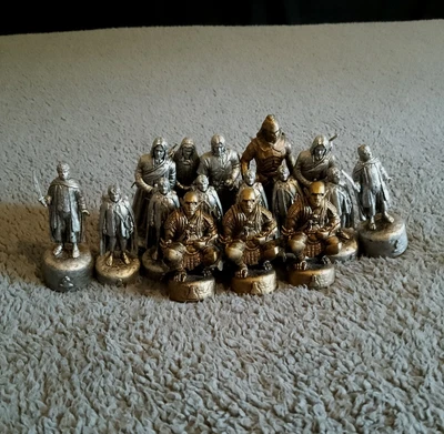 £30 • Buy The Lord Of The Rings LOTR Chess Set NLP Inc Replacements Incomplete Prop Figure