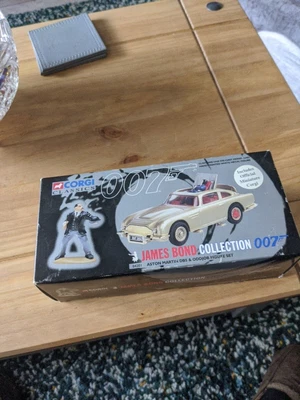£30 • Buy James Bond Car Collection Aston Martin