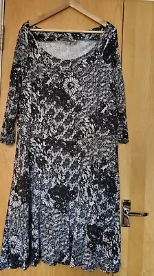 Jersey Dress TU Size 22 • £3