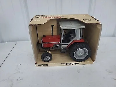 1/16 Ertl Massey Ferguson 3070 Autotronic Toy Tractor In Box • $109.99