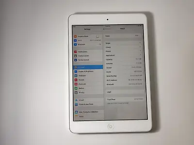 Apple IPad Mini 1st Gen. 16GB Wi-Fi 7.9in - White & Silver T28 • £35