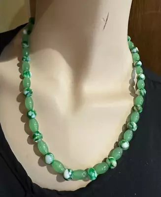 Vintage Jade Green Glass Beads Mosaic MOP Silver Tone 20  Necklace DE2 • $35.99