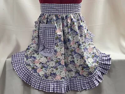 RETRO VINTAGE 50s STYLE HALF APRON / PINNY - LILAC FLORAL WITH LILAC GINGHAM TRI • £20.99