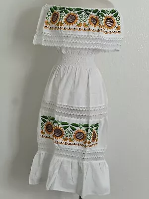 Girasol Size Small / Medium Maria Bonita Vintage Embroidery Mexican Dress • $52.99