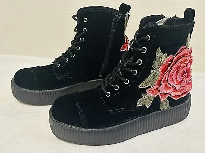 T.U.K. Velvet Boots 3D Embroidered Rose Women’s Size 8 Black EUC • $49.99