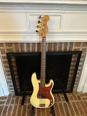Fender Precision Bass Fullerton ‘62 Reissue 1982 - Vintage White • $4400