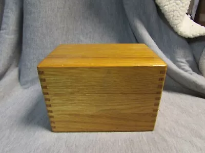 WAYNE NOVELTY Oak Wood Recipe Box Dovetailed Corners & Index Card 1962 ? • $24.99