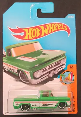 Hot Wheels 2017 Custom 62 Chevy Pickup Surfs Up Green • $12.99