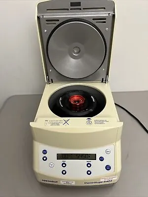 Eppendorf 5424 Benchtop Centrifuge W/FA-45-24-11 Rotor 15000 RPM • $860