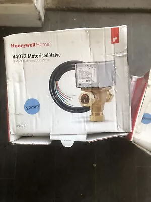 HONEYWELL V4073 3 PORT MID POSITION MOTORISED VALVE 22mm NEW • £63.50