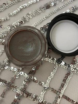 £6.99 • Buy MAC Pro Longwear Long Wear Paint Pot Grey Cream Eyeshadow Eye Shadow BOUGIE 5g