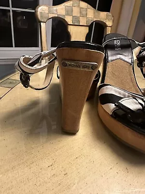 Michael Kors Sandals 7.5 • $10