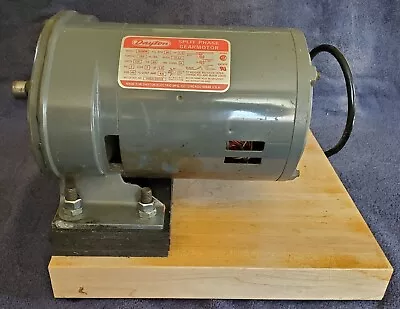 DAYTON 6K993B AC GEARMOTOR Split-Phase150in.LBS.torque 90 Rpm 1/4HP • $200