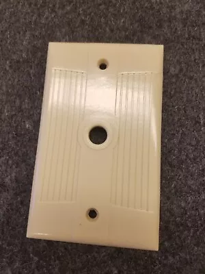 Eagle #3128 Deco Ivory Ribbed Bakelite Outlet Plate Wall Cover • $3.99