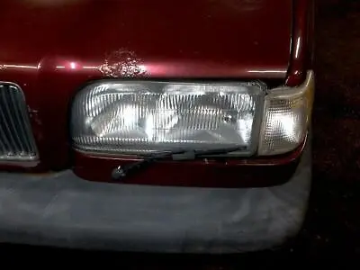 1994 - 1997 VOLVO 850 SERIES LEFT Headlamp Assembly • $88.99