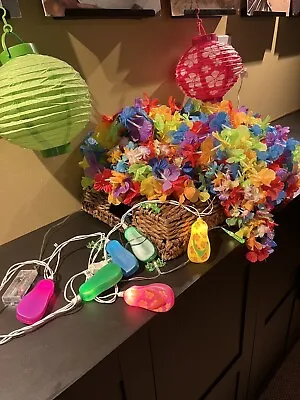 £19.66 • Buy LOT Hawaiian Luau Party Decorations Variety Of Fun Things