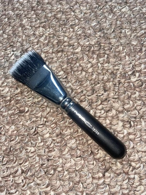 £8.99 • Buy Mac 197 Brush 