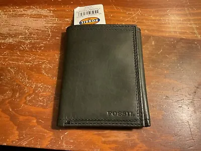 Fossil Trifold Black  Leather Wallet Mens 6 Slots Including 1-Clear Slot For ID • $24.91