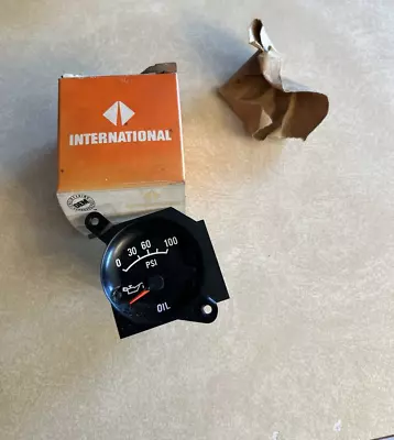 Nos International Truck Part # 478675c1 Oil Pressure Guage Oem Truck Parts • $86