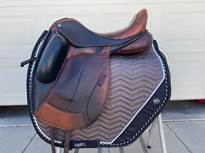 Custom Saddle Icon Flight - Size 17.5  Monoflap  • $3300