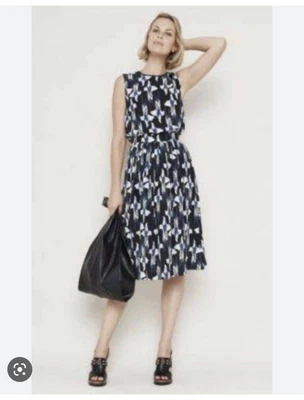 $35 • Buy Gorman X Fred Fowler Silk Skirt Sz 6