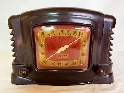 $20 • Buy 1946 Truetone Model D2610 Classic Vintage Vacuum Tube Radio Bakelite