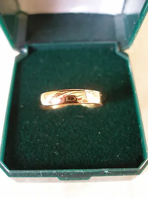 Vintage 22ct Gold  4mm Court Wedding Ring Beautiful • £245