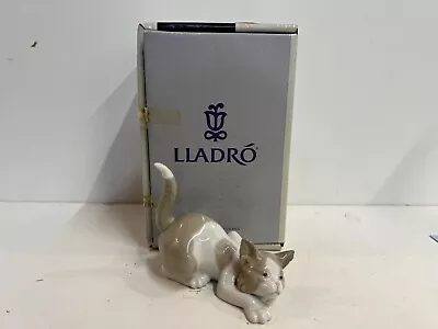 Vintage Lladro Porcelain  Attentive Cat  Figurine With Original Box • $75