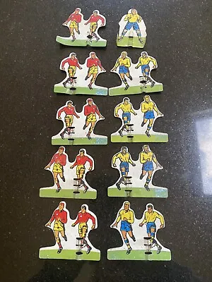 VINTAGE Table Top Football Tin Metal Players Only • £5