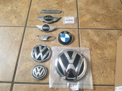 $44.99 • Buy Used Lot Of Volkswagen, Mini, BMW, Daewoo Hood Grille Wheel Emblems