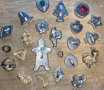 $13.25 • Buy Lot -25 Vintage & Holiday, Christmas, Easter,  Tin Aluminum Metal Cookie Cutters
