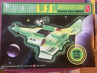 AMT 622 Interplanetary UFO Mystery Ship Glow In The Dark Model Kit • £49.99